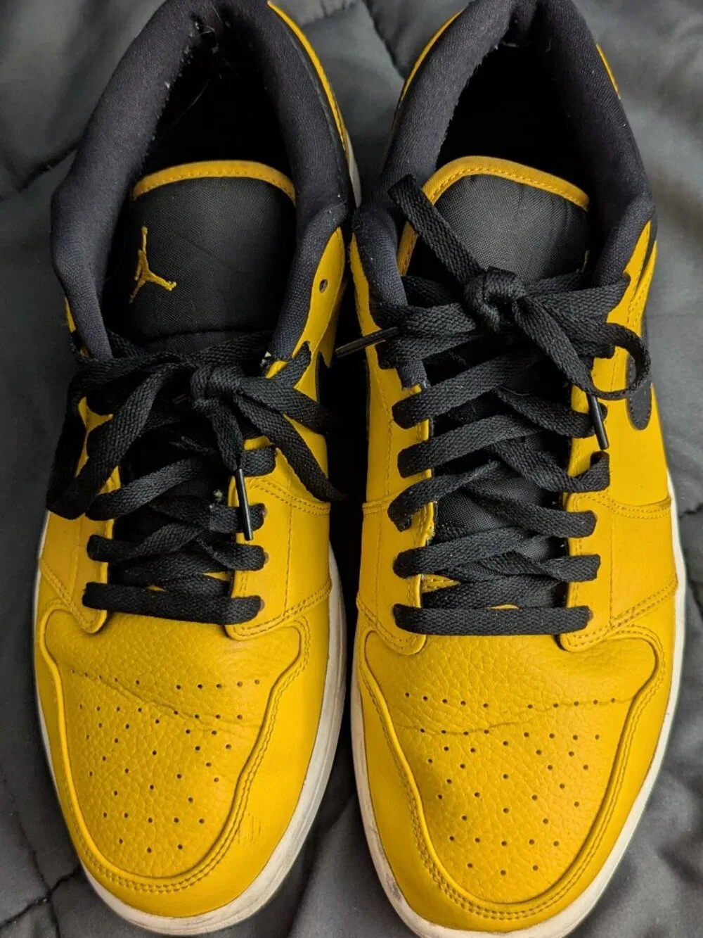 Nike Air Jordan 1 Low 'Pollen' Yellow/Black Sneaker